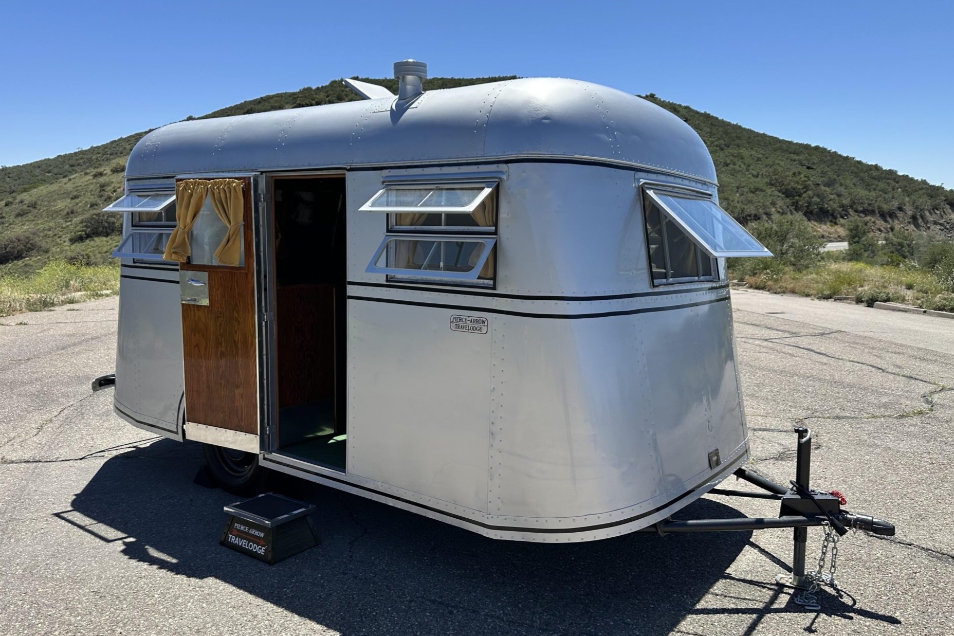 1937 Pierce-Arrow Travelodge Model C Travel Trailer