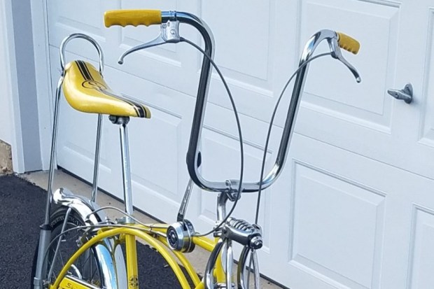 1971 Schwinn Sting-Ray Lemon Peeler Krate Bicycle - Image 3