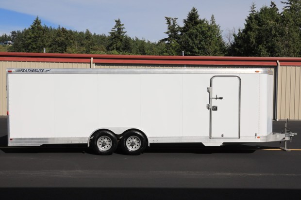 2000 Featherlite 4926 24′ Enclosed Trailer - Image 7