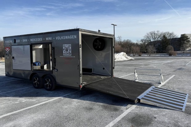 2023 Anvil 18′ Enclosed Trailer - Image 3