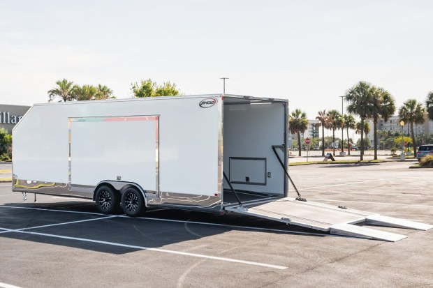 2023 JIMGLO Elite 24′ Enclosed Trailer - Image 7