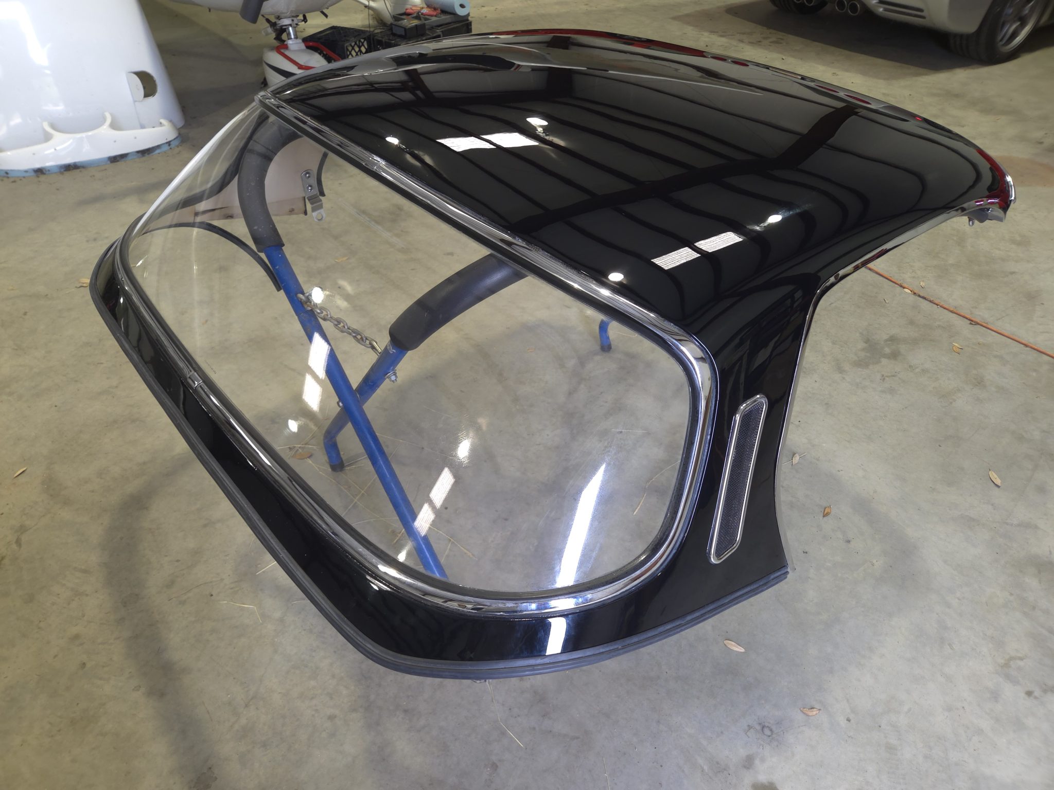 Jaguar E-Type Series III Removable Hardtop - Image 2