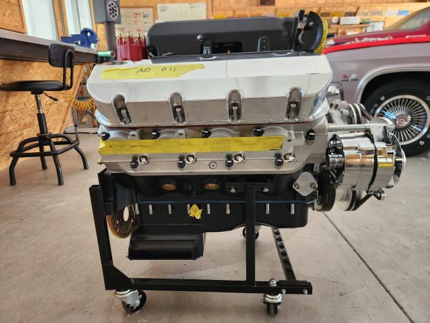 Fuel-Injected 572ci Big-Block Chevrolet V8 Engine - Image 8