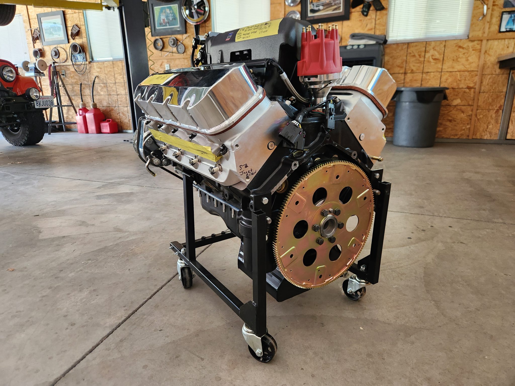Fuel-Injected 572ci Big-Block Chevrolet V8 Engine - Image 2