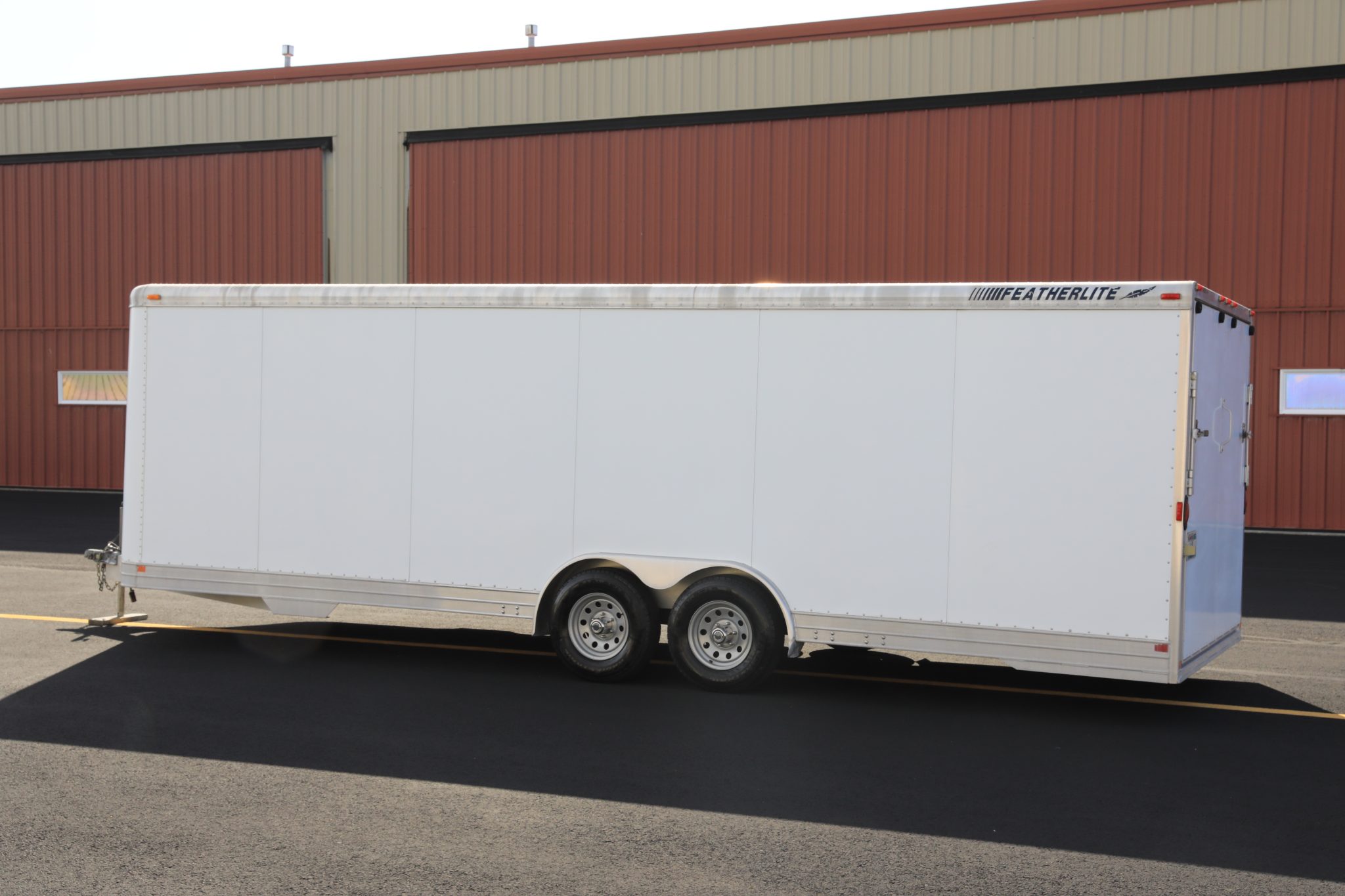 2000 Featherlite 4926 24′ Enclosed Trailer - Image 4