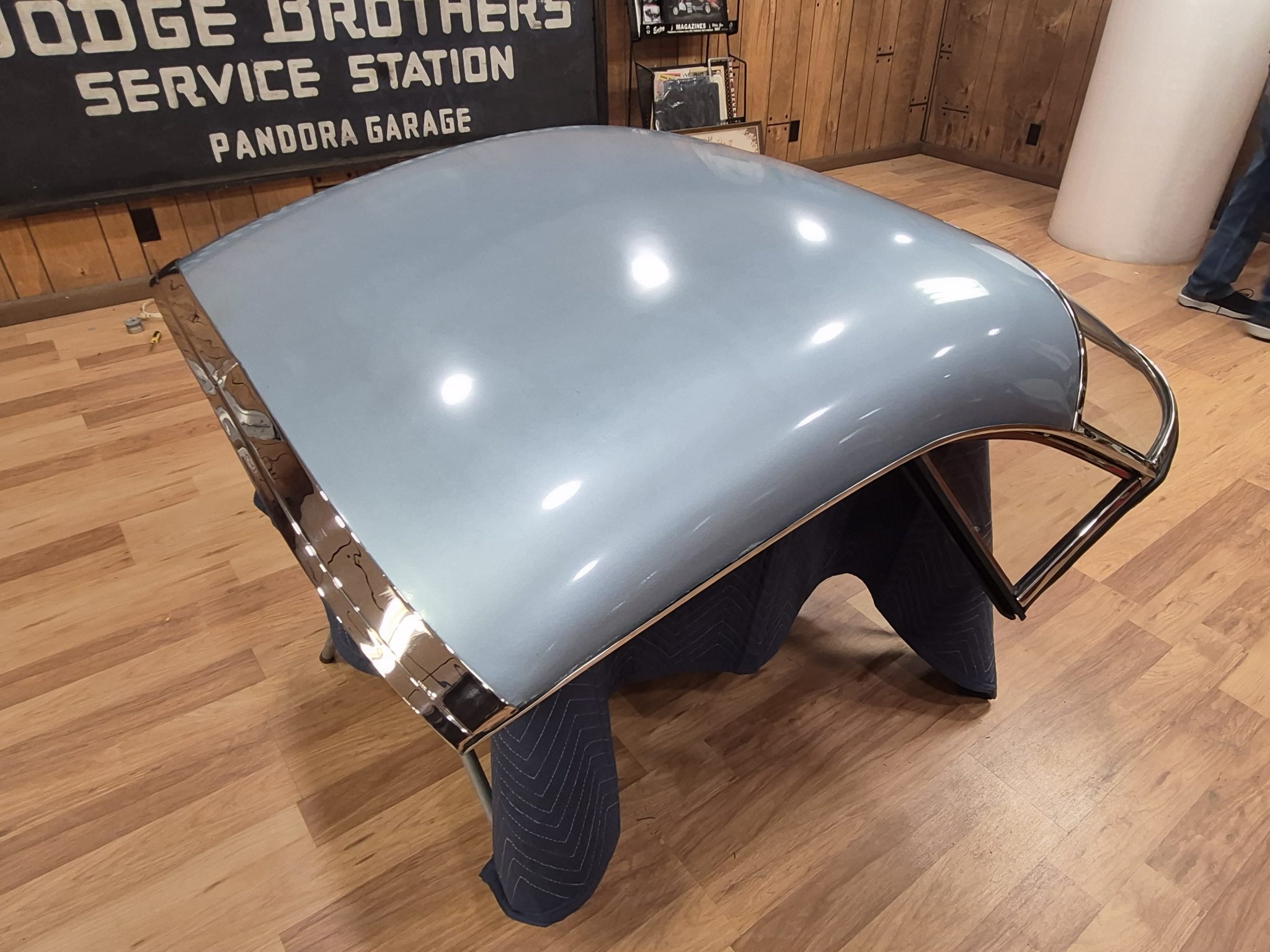 Chevrolet C1 Corvette Removable Hardtop - Image 3