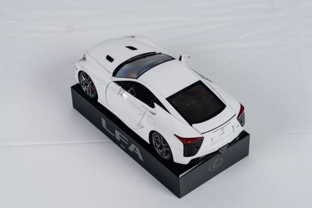 Two-Piece Lexus LFA Luggage Set by Tumi & Memorabilia - Image 3