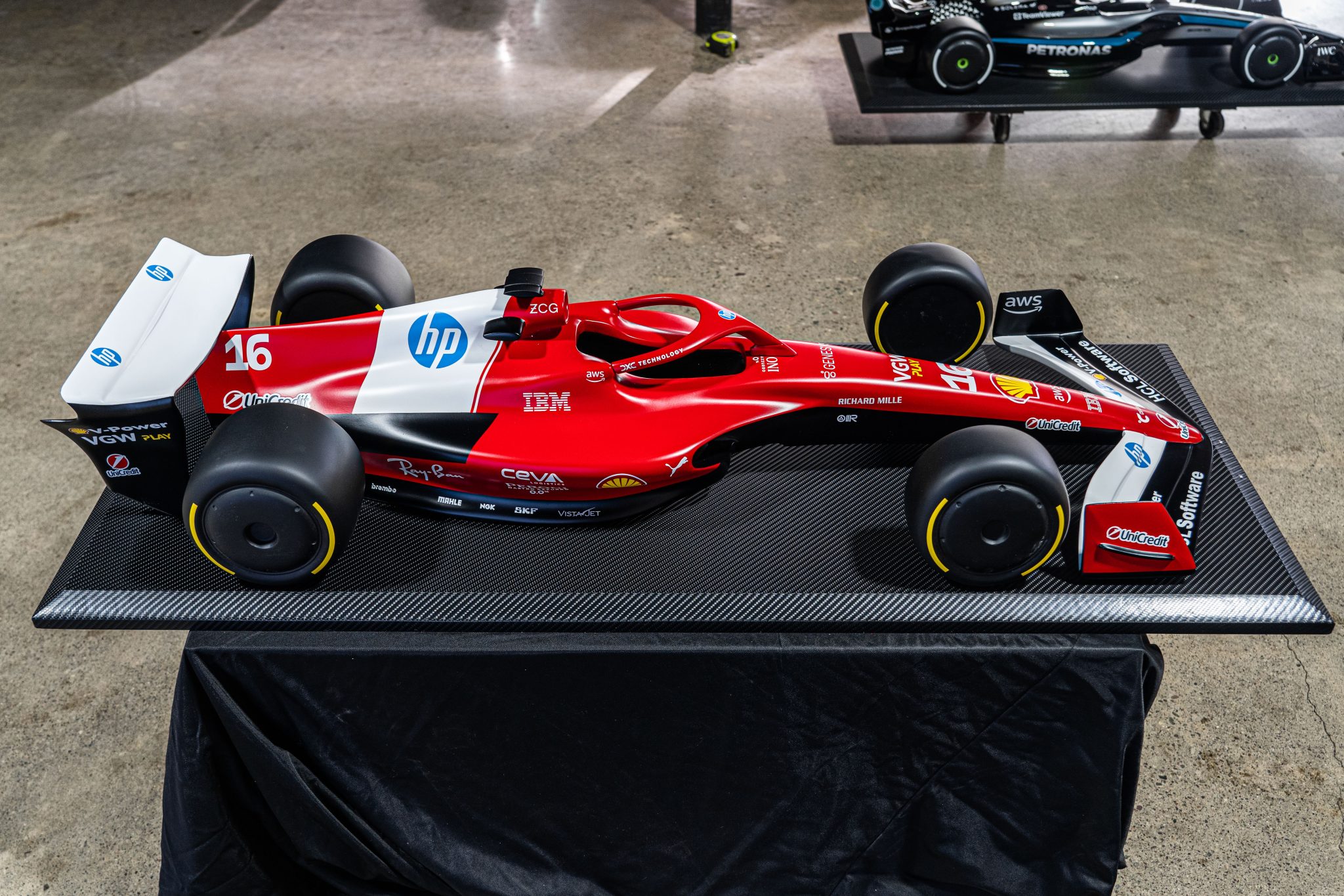 Ferrari SF-25-Style Display Model - Image 2