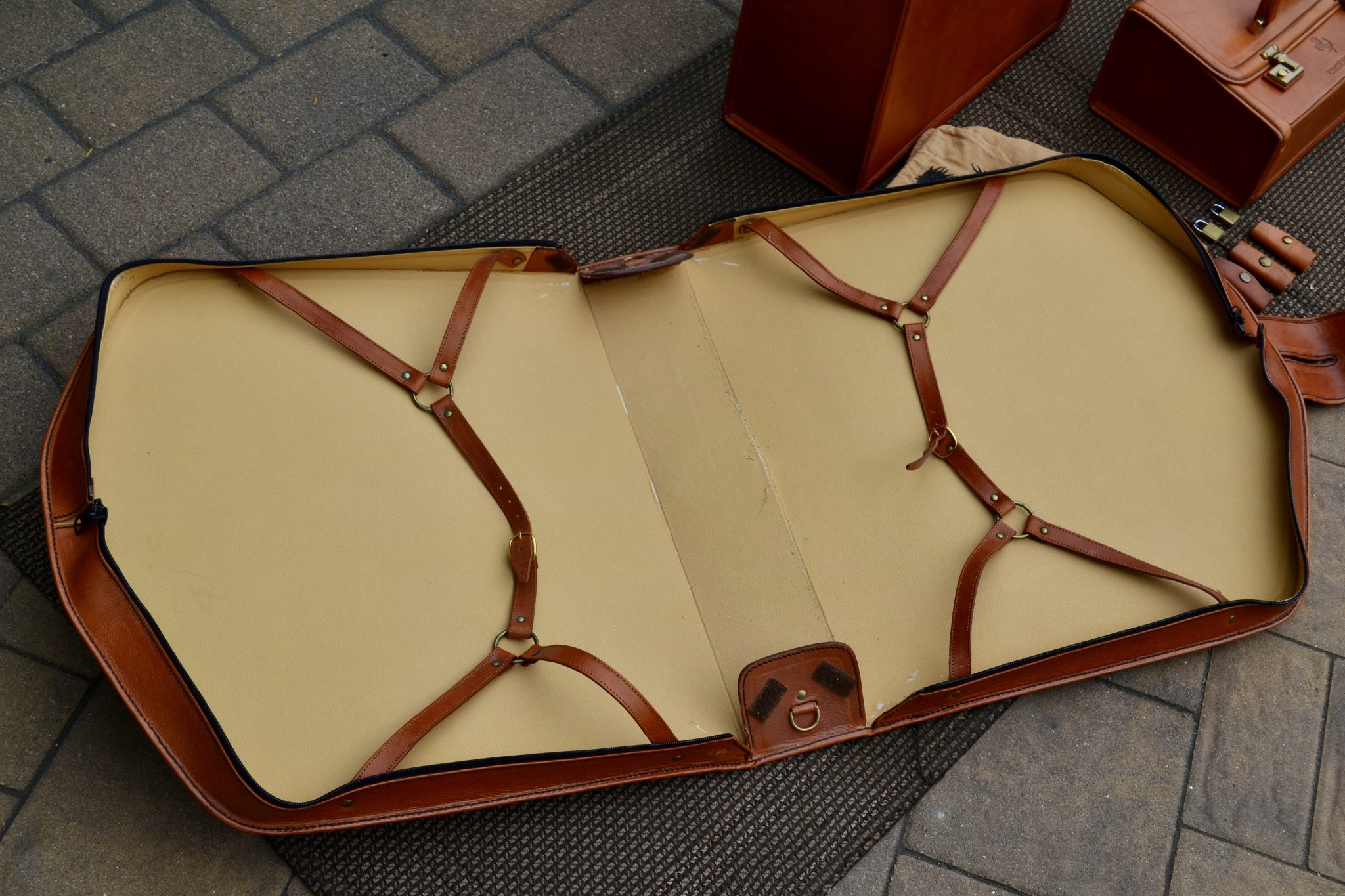 Four-Piece Ferrari Testarossa Luggage Collection by Schedoni - Image 3