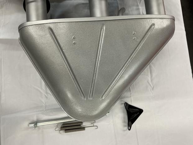 Three S.U. Carburetors and Intake Manifold for Jaguar - Image 4