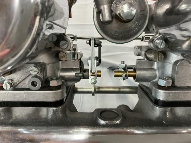 Three S.U. Carburetors and Intake Manifold for Jaguar - Image 6