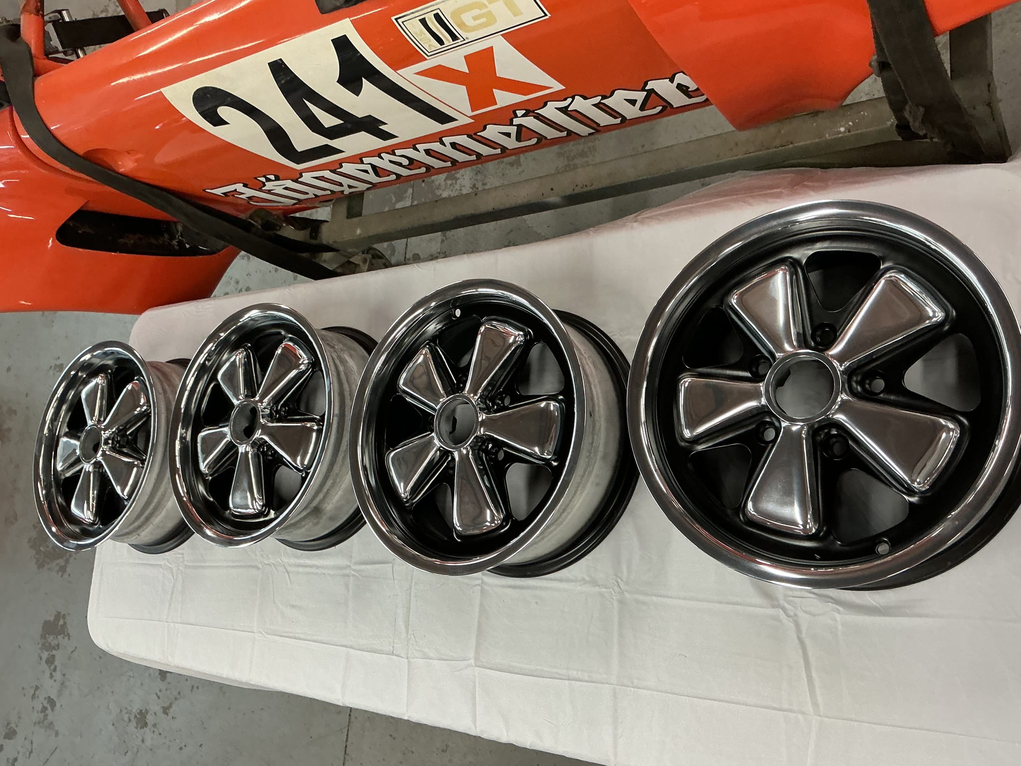 15×6″ Fuchs Wheels for Porsche - Image 3