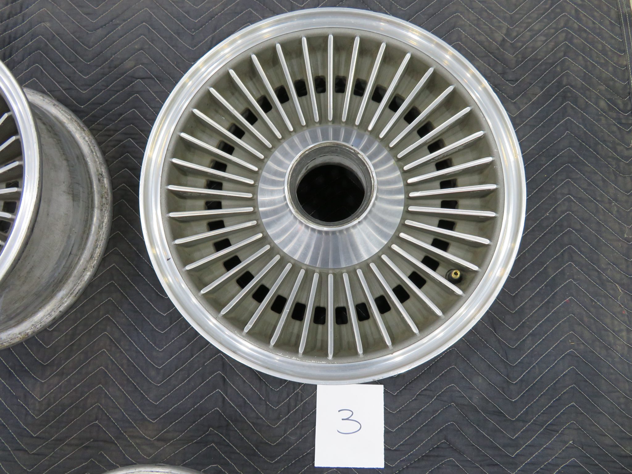 Kelsey-Hayes Knock-Off Wheels for Chevrolet Corvette - Image 4