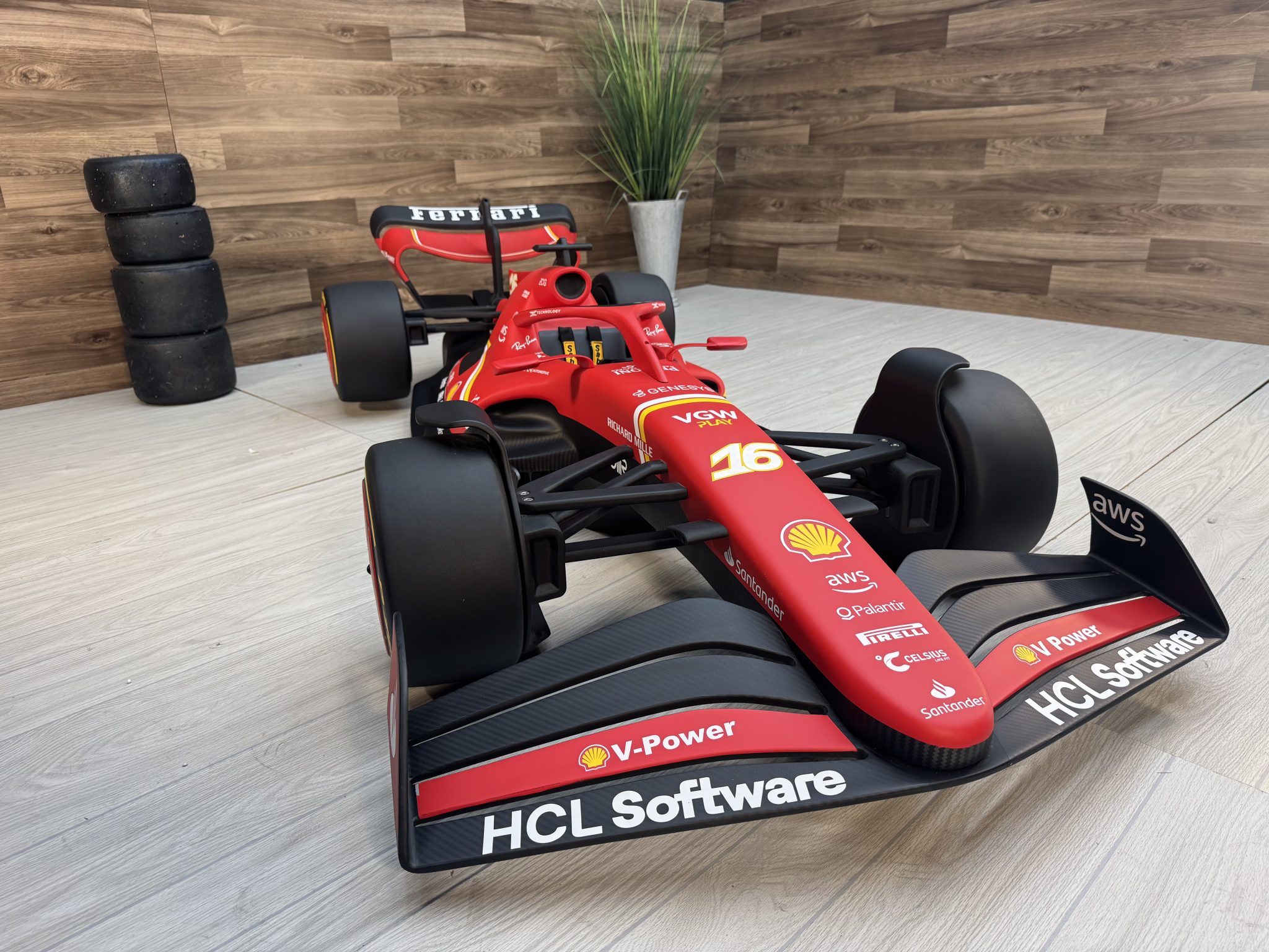 Half-Scale Ferrari SF-Style Display Model - Image 2