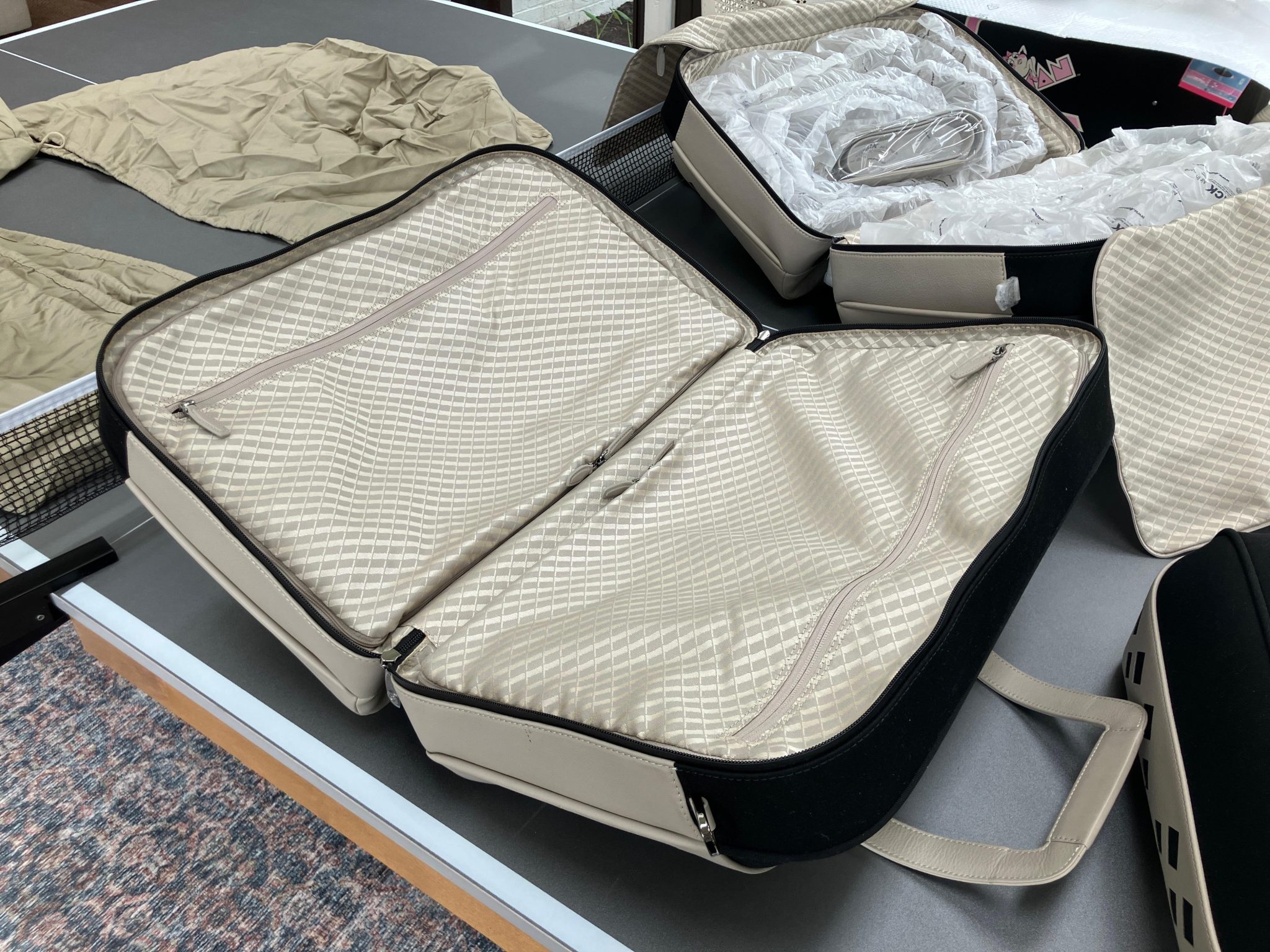 Four-Piece Bentley Grand Tour Luggage Set - Image 5