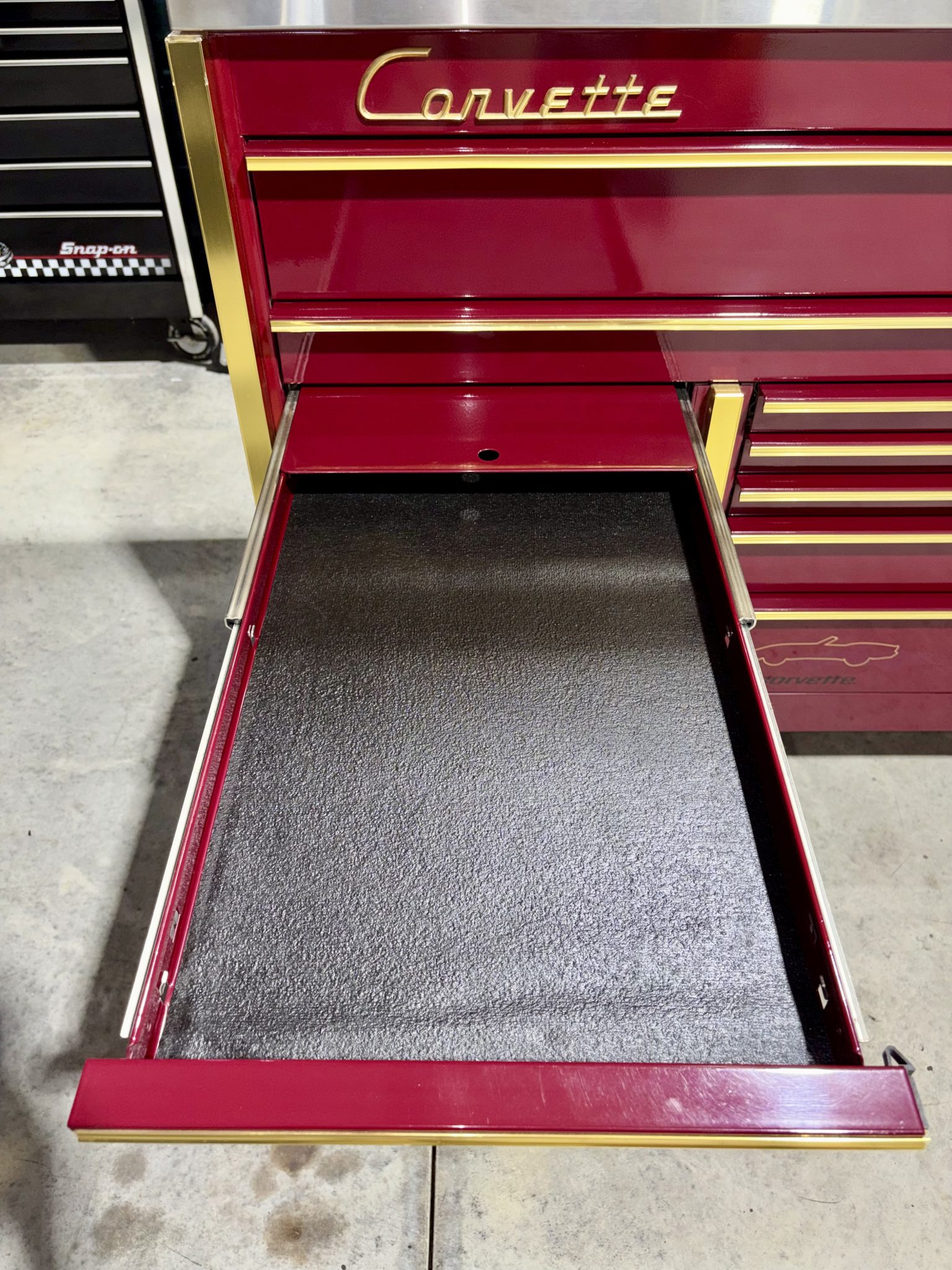 Corvette 50th Anniversary Tool Trolleys by Snap-on - Image 2