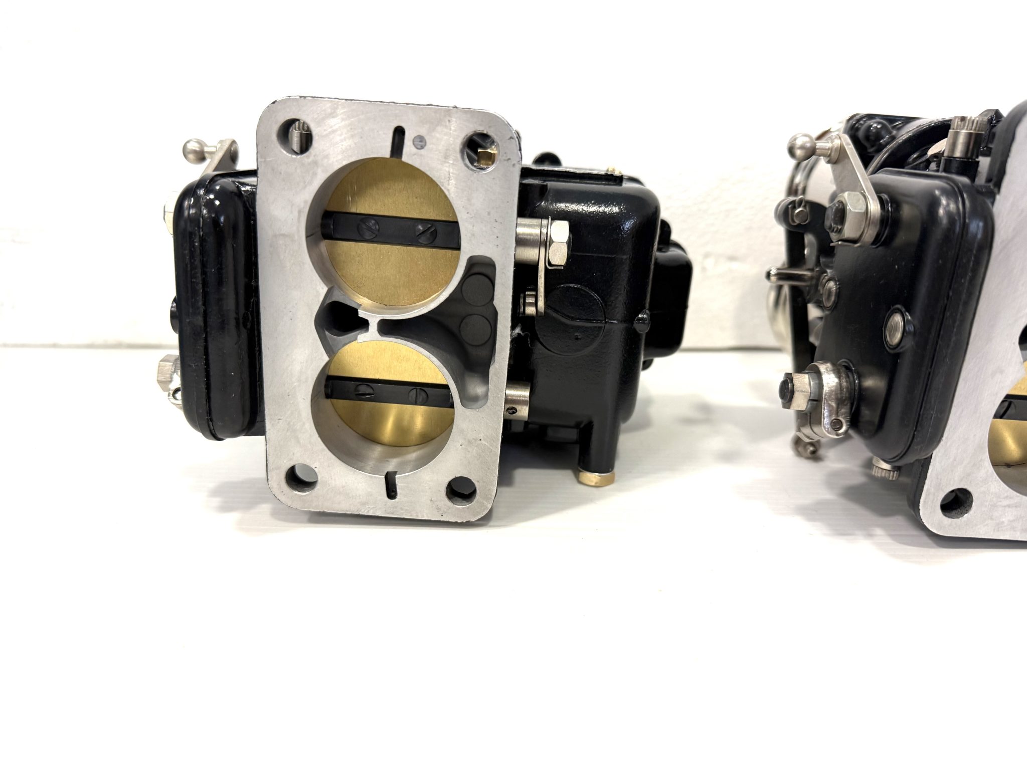Three Weber 40 DCL 6 Carburetors - Image 4