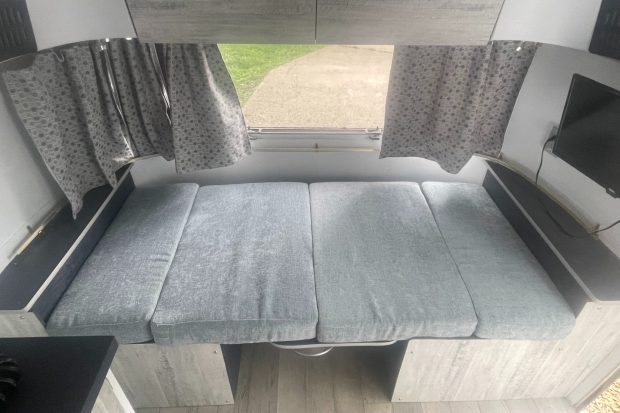 1969 Airstream Special Land Yacht Caravel 18′ Travel Trailer - Image 6