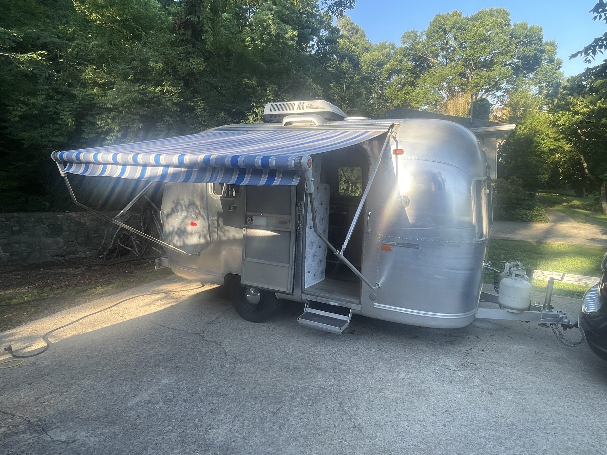 1969 Airstream Special Land Yacht Caravel 18′ Travel Trailer - Image 2