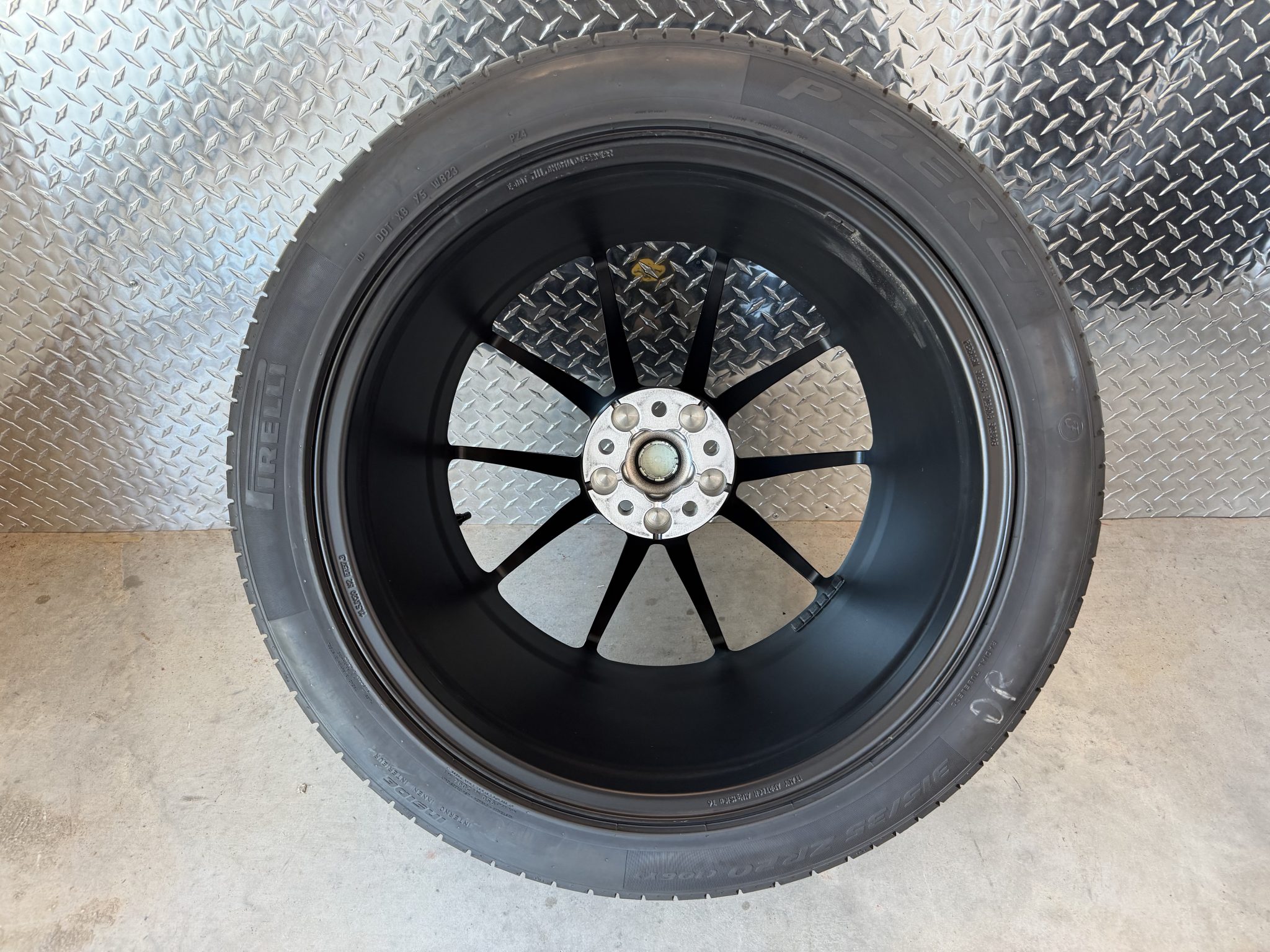 20×10″ and 20×11.5″ Forged Ferrari 812 Wheels - Image 3