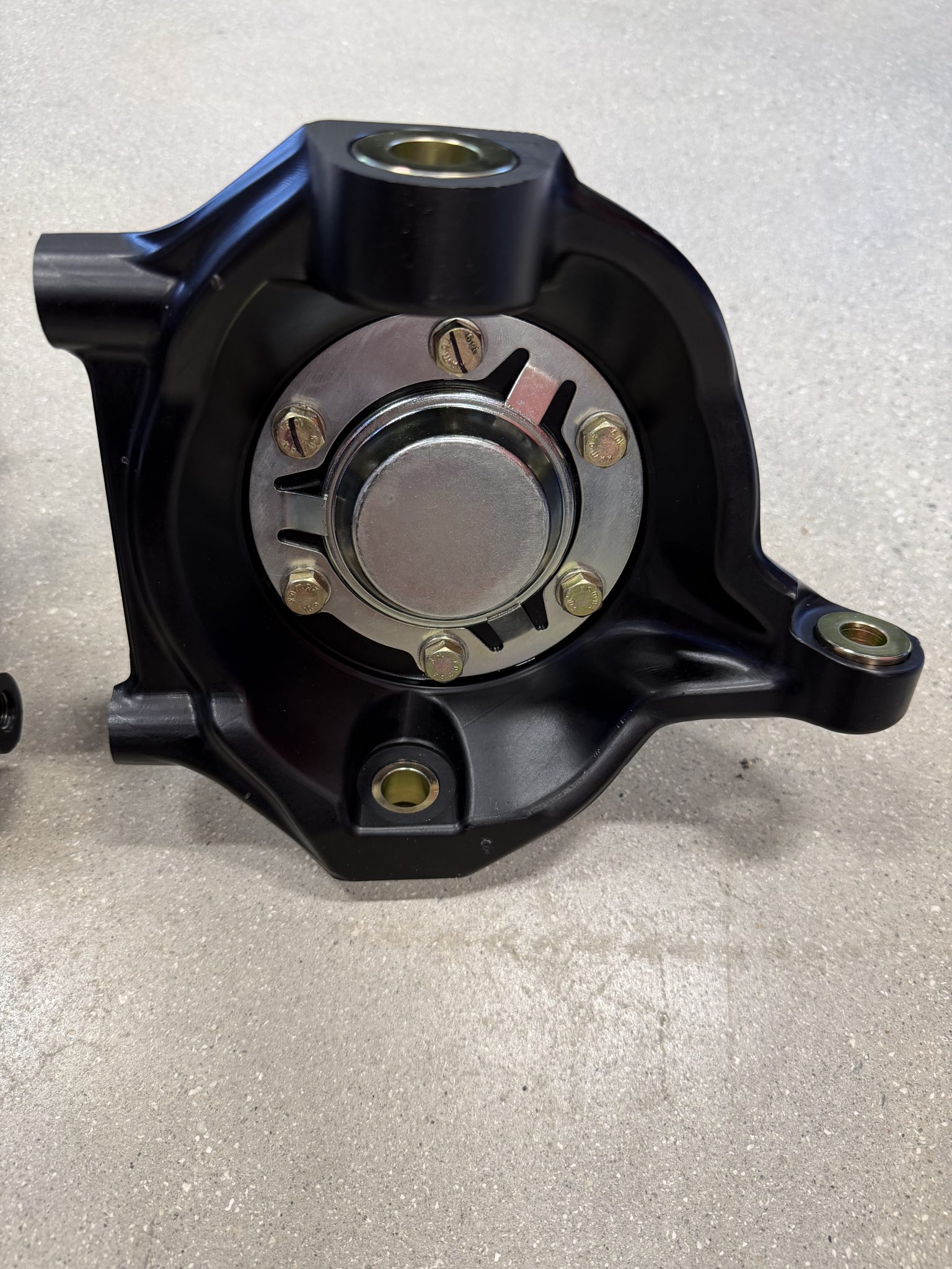 Ferrari F40 Front Wheel Hub Assemblies - Image 2