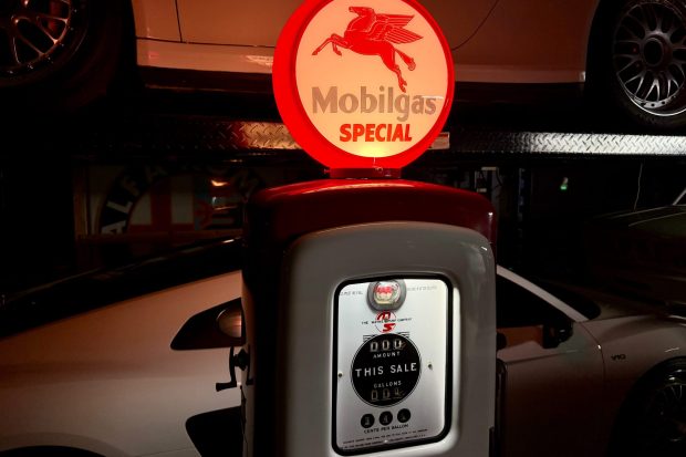 Mobilgas-Branded Wayne/Martin Schwartz Model 80 Gas Pump - Image 6