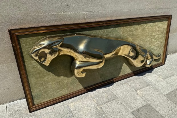 Jaguar Leaper Sign - Image 4