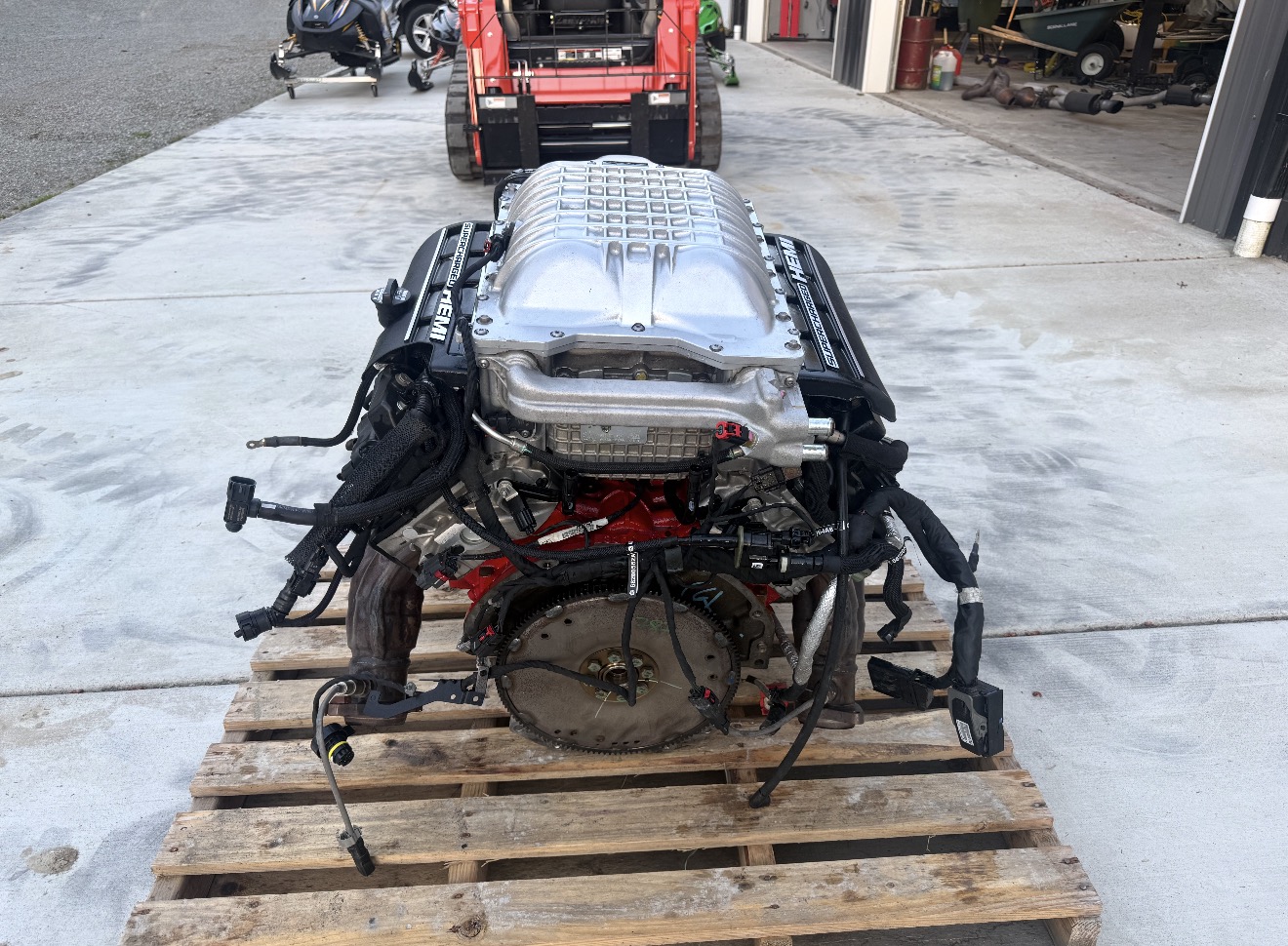 Dodge Charger SRT Hellcat Redeye Jailbreak 6.2L V8 Engine - Image 4