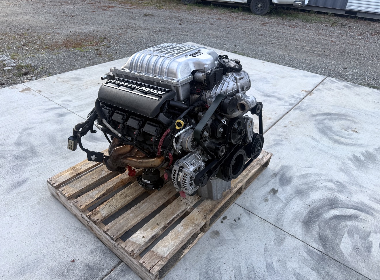Dodge Charger SRT Hellcat Redeye Jailbreak 6.2L V8 Engine - Image 5
