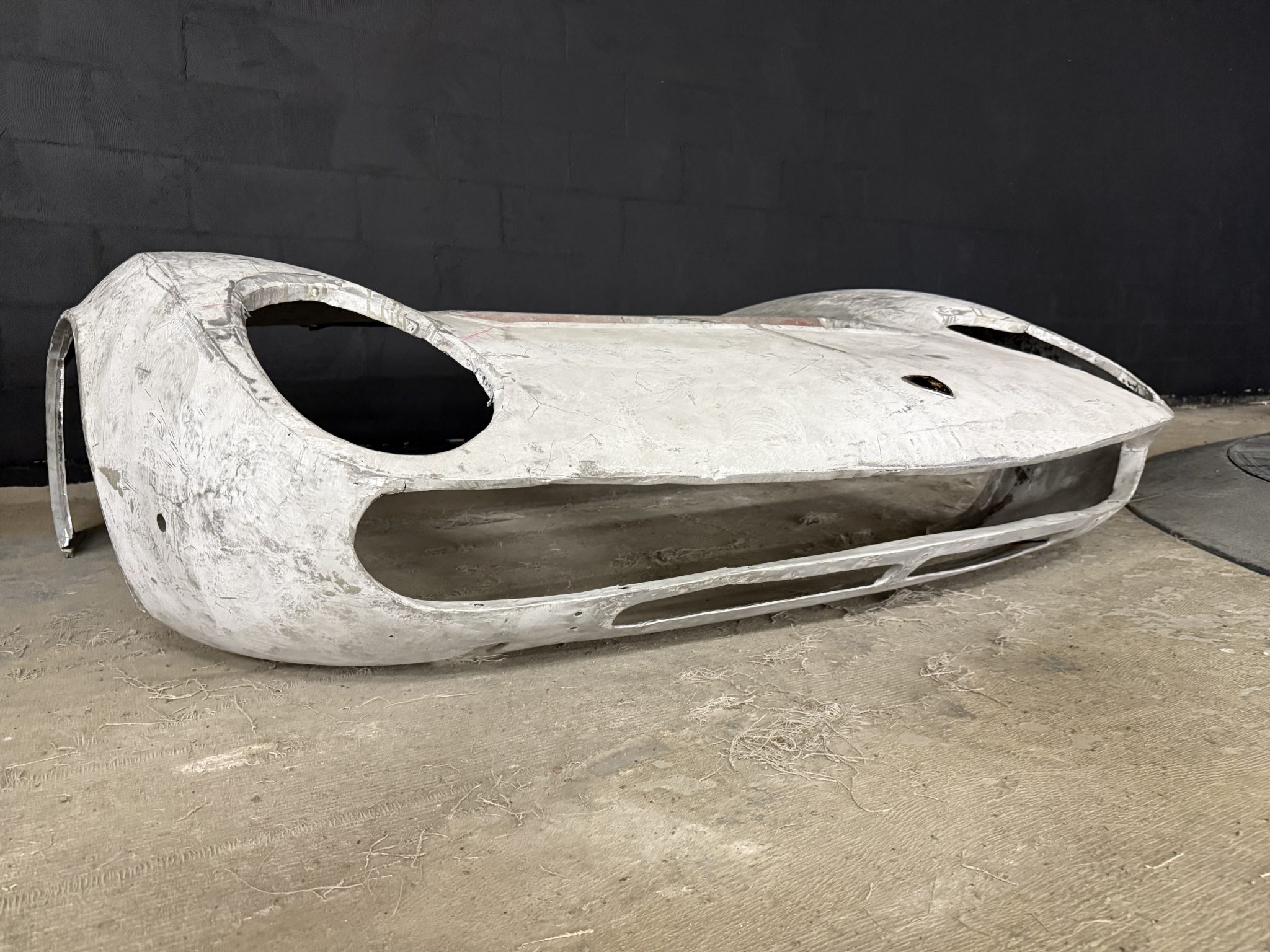 Front Clamshell for Lamborghini Miura - Image 2