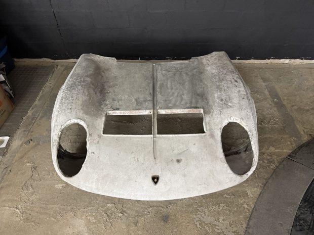 Front Clamshell for Lamborghini Miura - Image 5