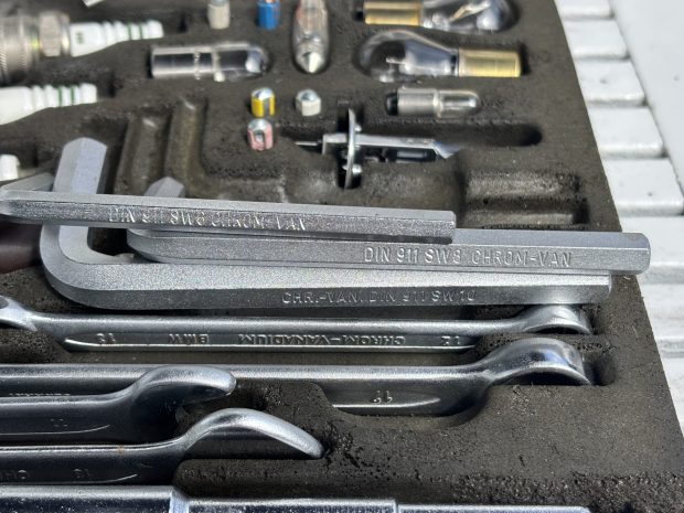 BMW E9/E3 Tool Set and Tray - Image 5