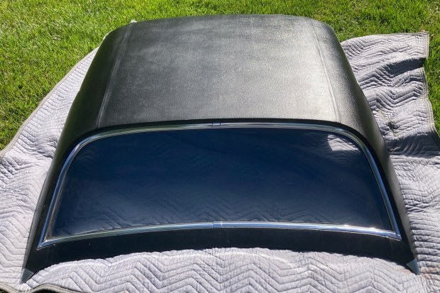 Vinyl-Covered Chevrolet Corvette C3 Removable Hardtop - Image 5