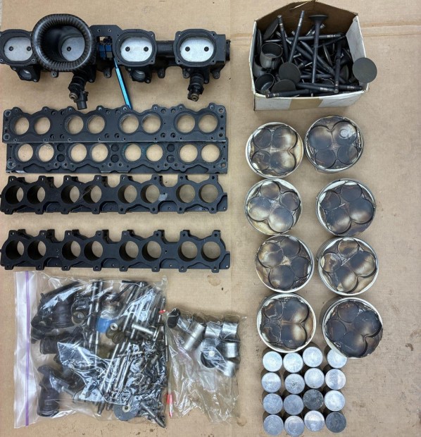 Indy Racing League Engine & Parts - Image 6