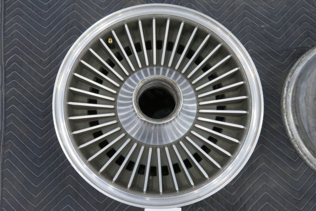 Kelsey-Hayes Knock-Off Wheels for Chevrolet Corvette - Image 6
