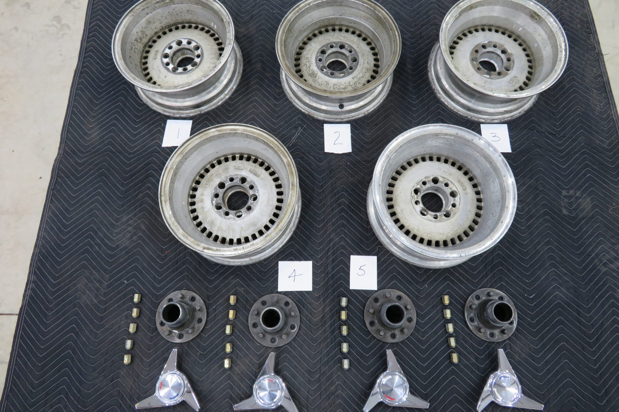 Kelsey-Hayes Knock-Off Wheels for Chevrolet Corvette - Image 5