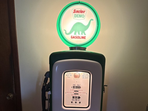 Sinclair-Branded Martin & Schwartz Gas Pump - Image 5