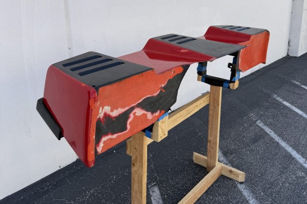 Ferrari F40 Rear Bumper - Image 5
