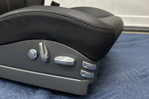 Porsche 997 Adaptive Sport Seats - Image 3