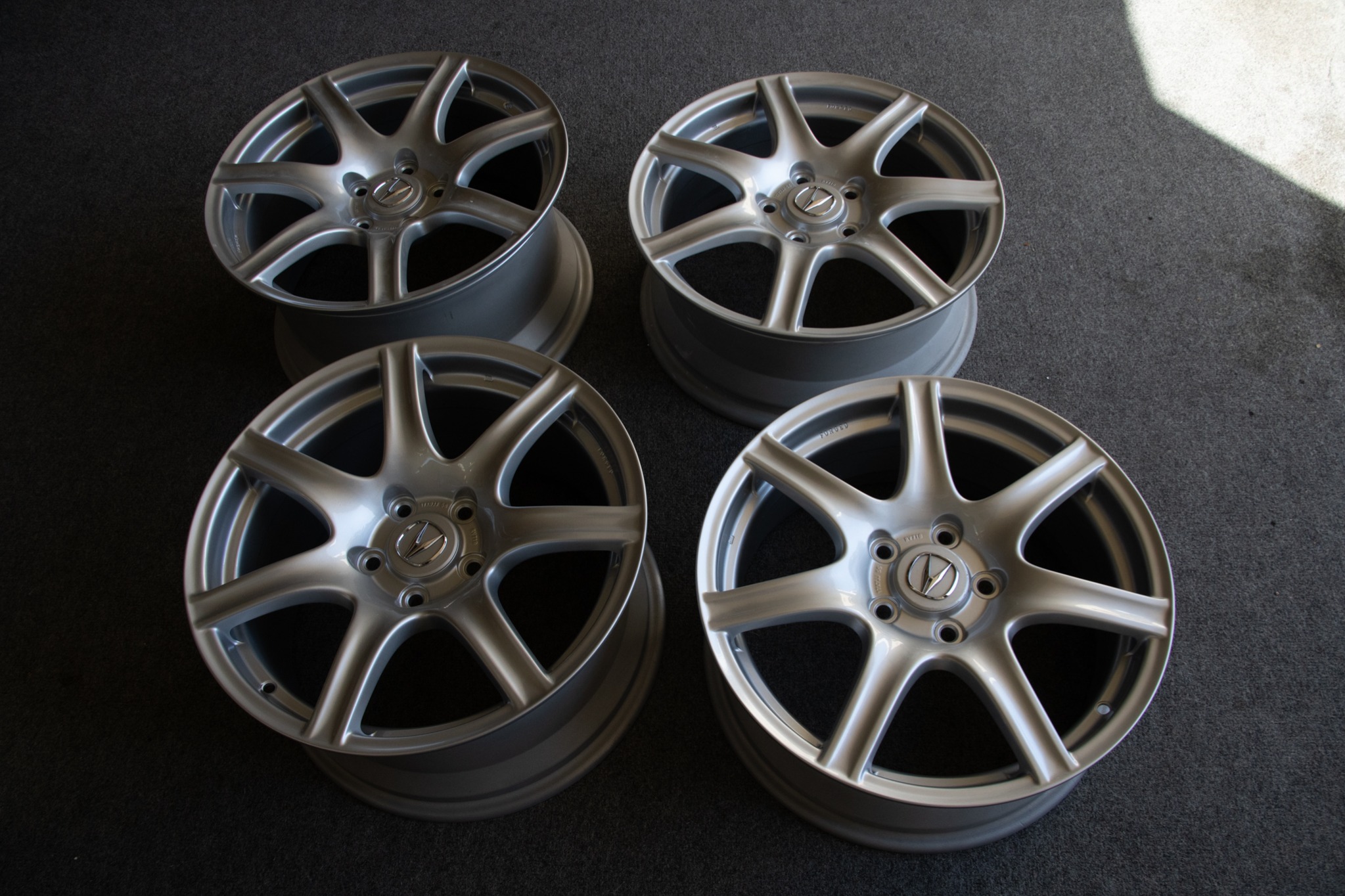 No Reserve: 17×7″ and 17×9″ Wheels for Acura NSX
