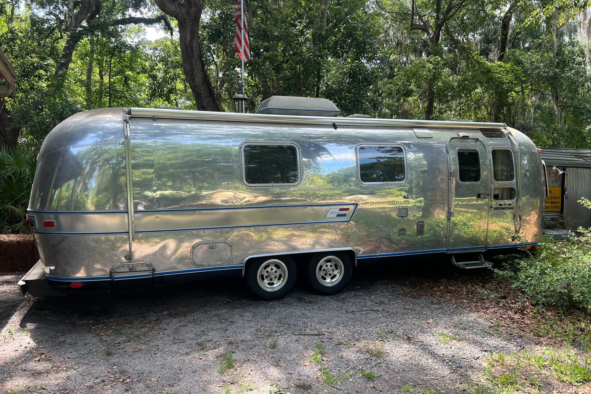 No Reserve: 1974 Airstream International Land Yacht Ambassador