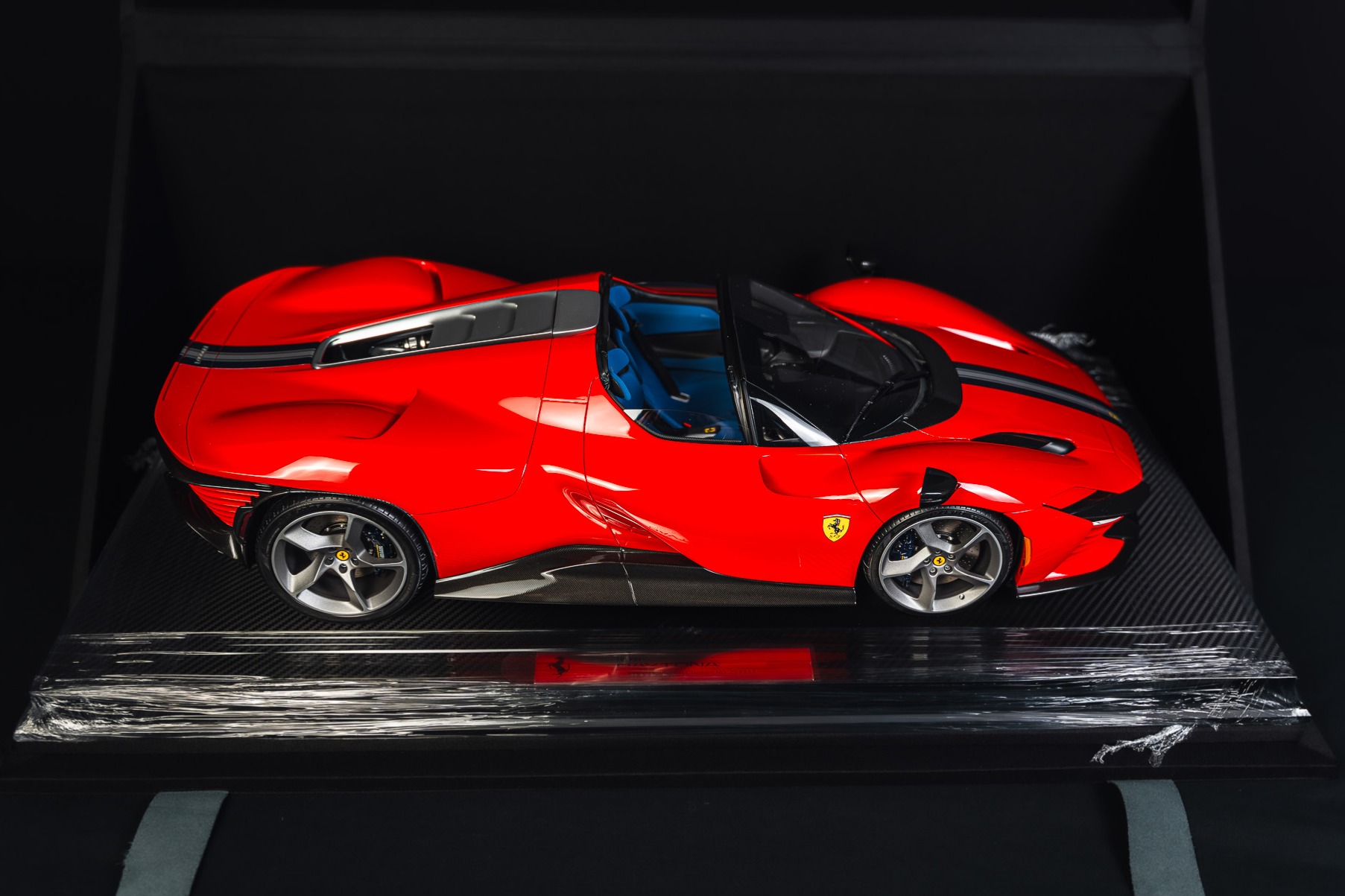 No Reserve: Ferrari Daytona SP3 Scale Model by Amalgam