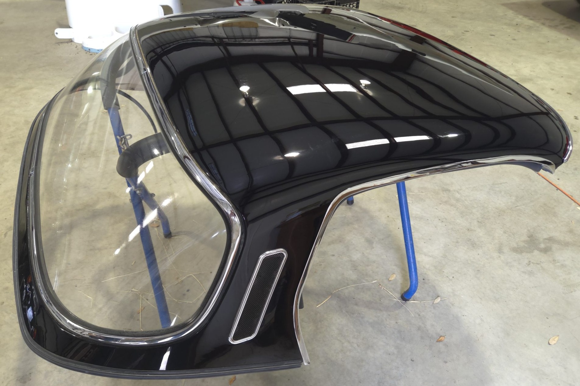No Reserve: Jaguar E-Type Series III Removable Hardtop