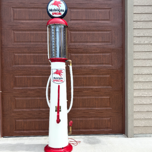 No Reserve: Mobilgas-Branded Wayne Visible Gas Pump