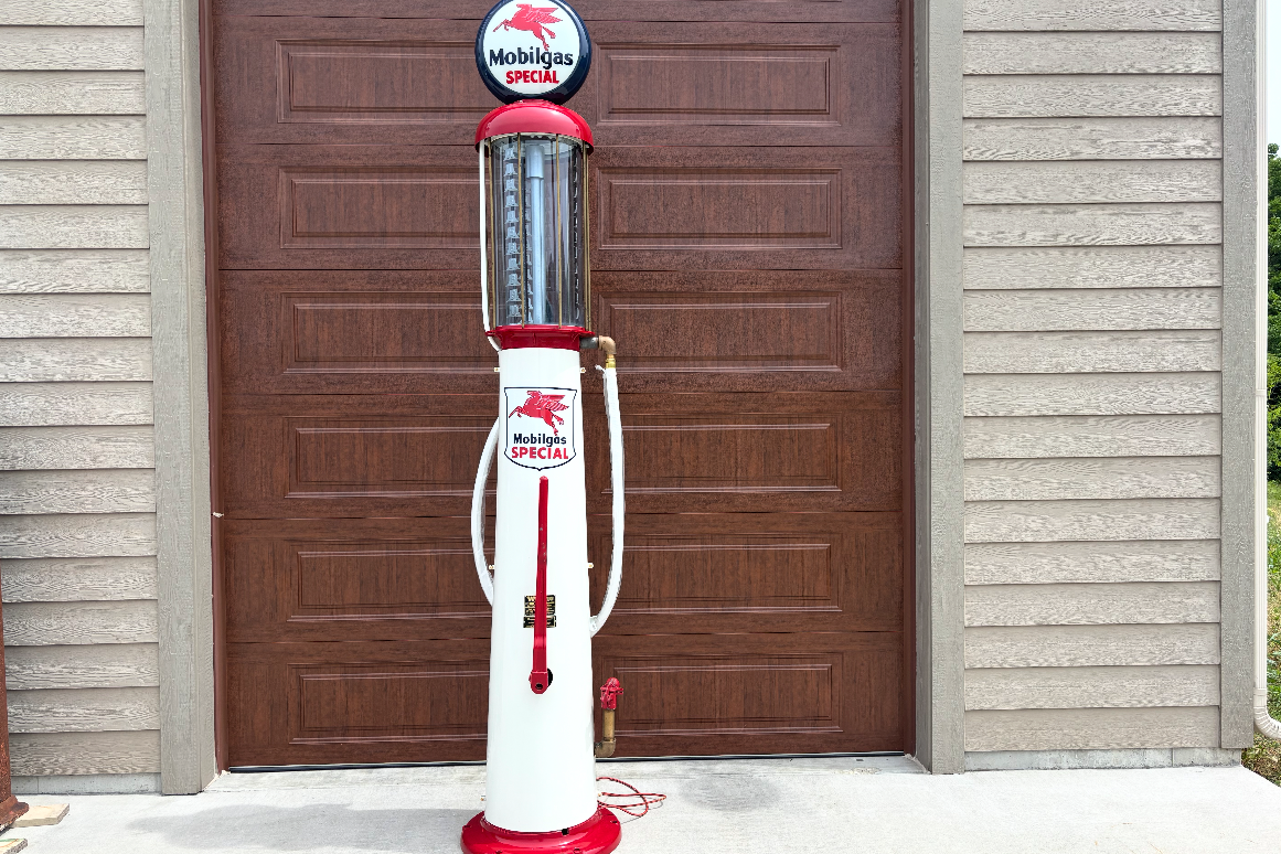 No Reserve: Mobilgas-Branded Wayne Visible Gas Pump