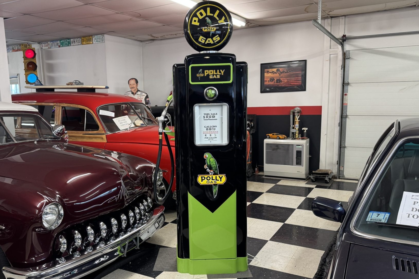 No Reserve: Polly Gas-Branded Wayne Gas Pump