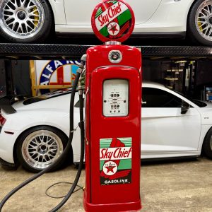 No Reserve: Texaco-Branded Wayne/Martin & Schwartz Model 80 Gas Pump