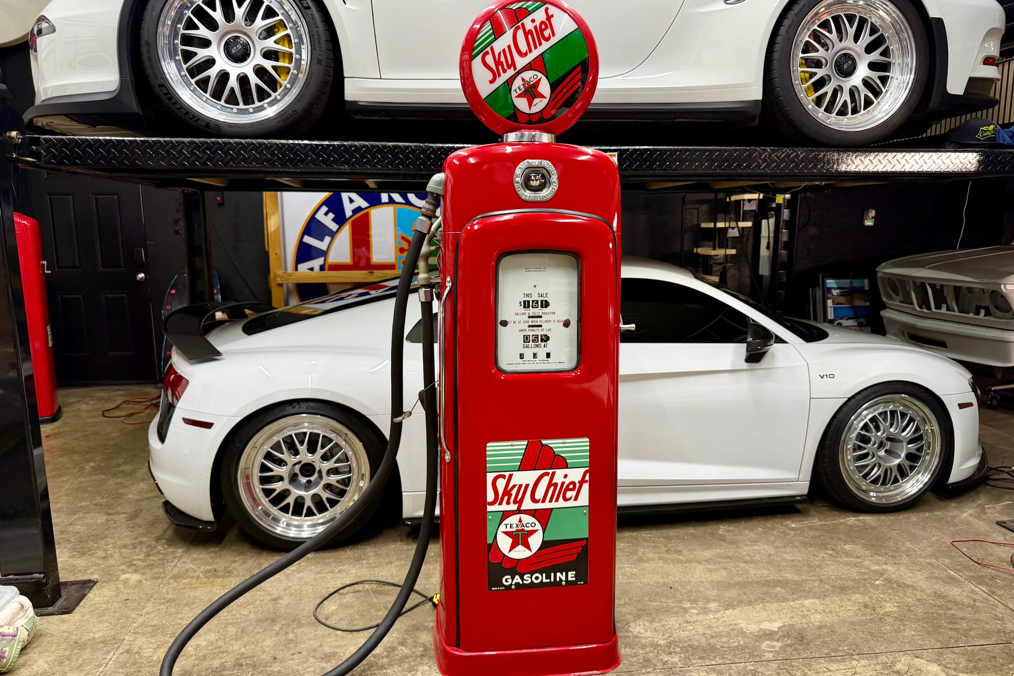 No Reserve: Texaco-Branded Wayne/Martin & Schwartz Model 80 Gas Pump