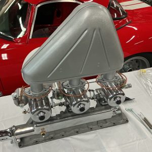 No Reserve: Three S.U. Carburetors and Intake Manifold for Jaguar
