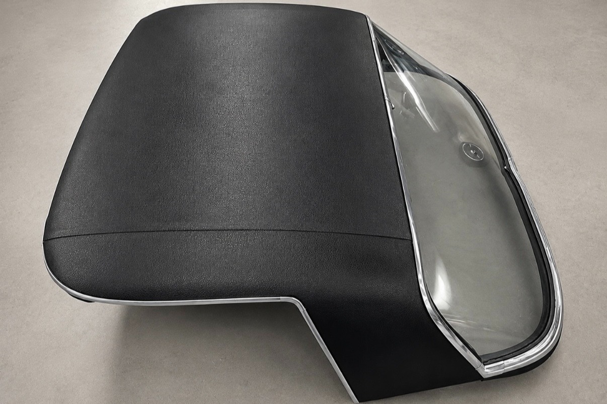 No Reserve: Vinyl-Covered Chevrolet Corvette C2 Removable Hardtop